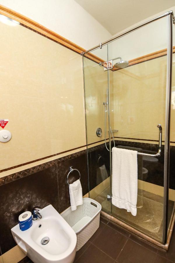 Brilant Antik Center Hotel Tirana Exteriör bild