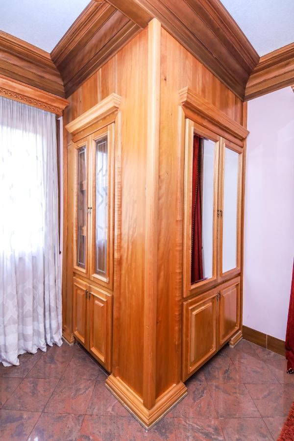 Brilant Antik Center Hotel Tirana Exteriör bild